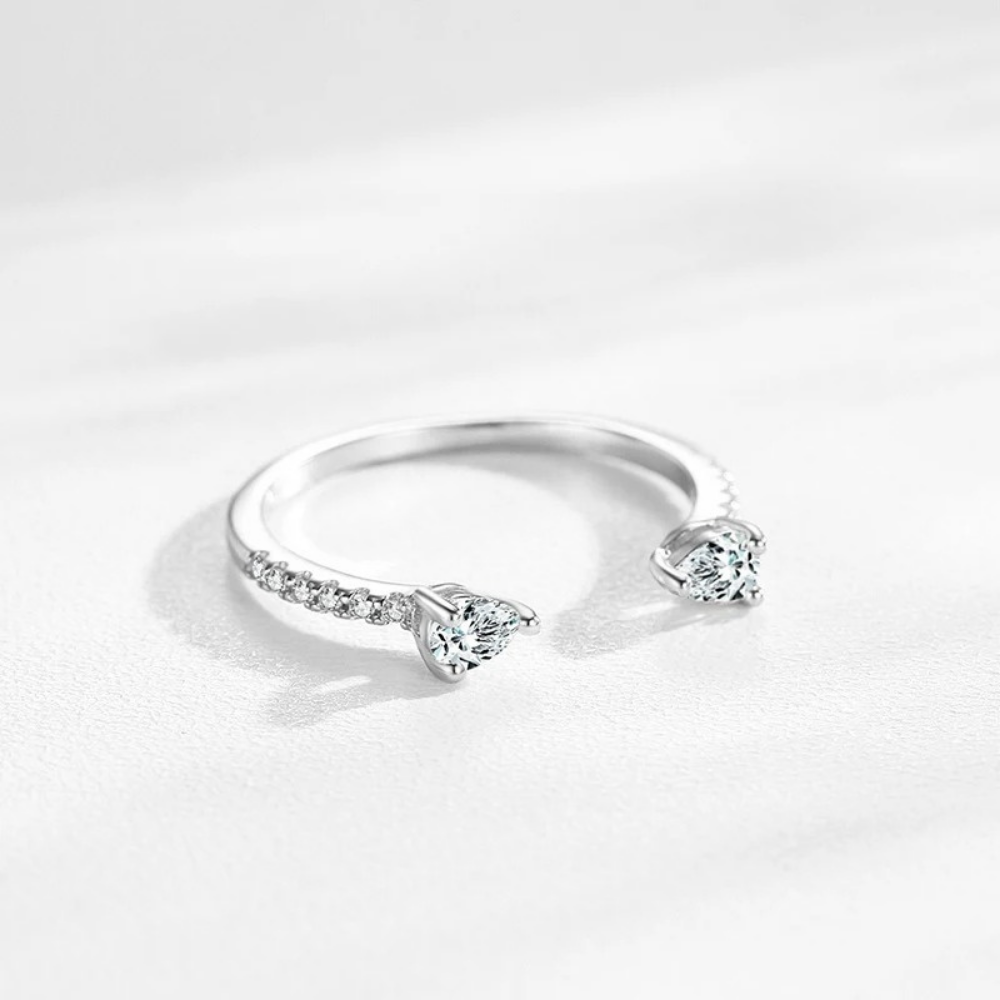 Dewdrop Dazzle Ring