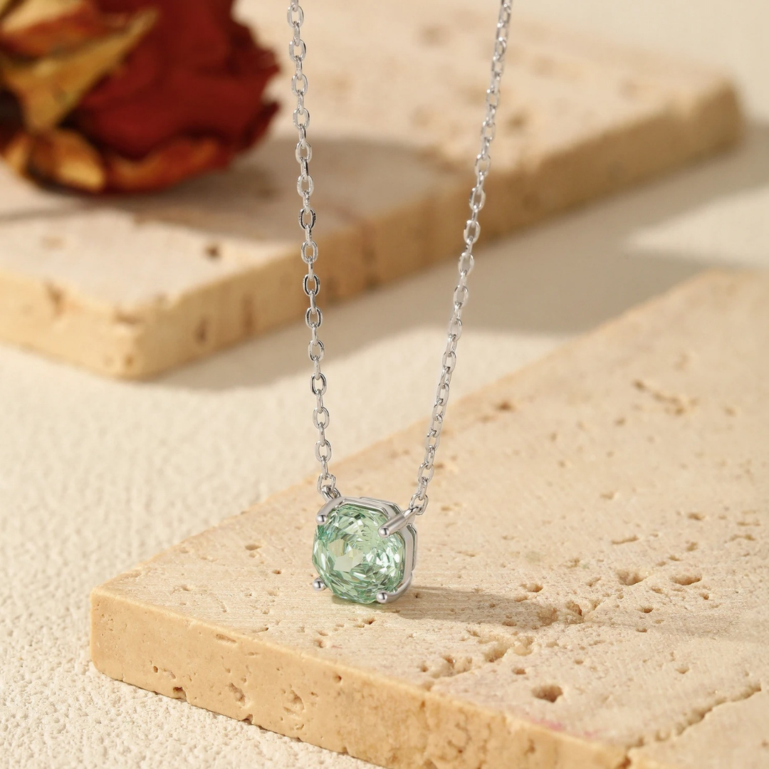 Rose Verde Necklace