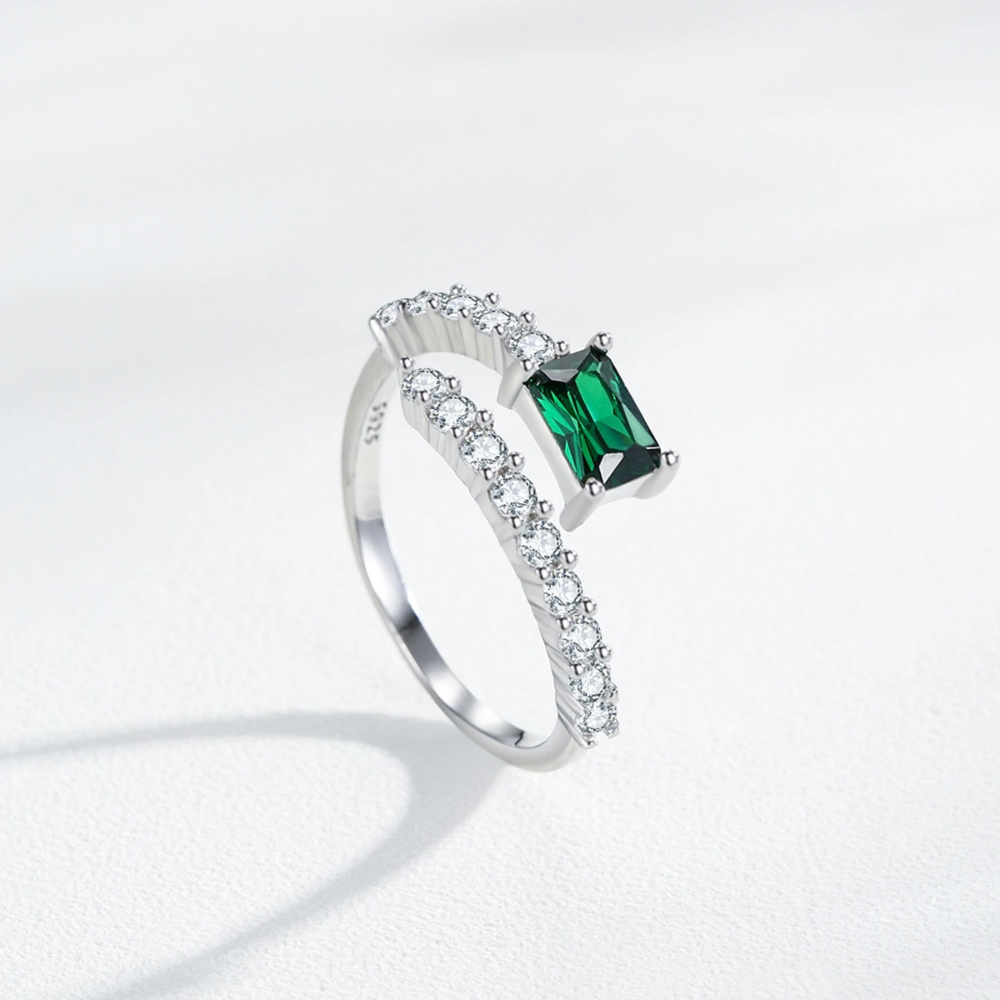 Luxe Emerald Ring