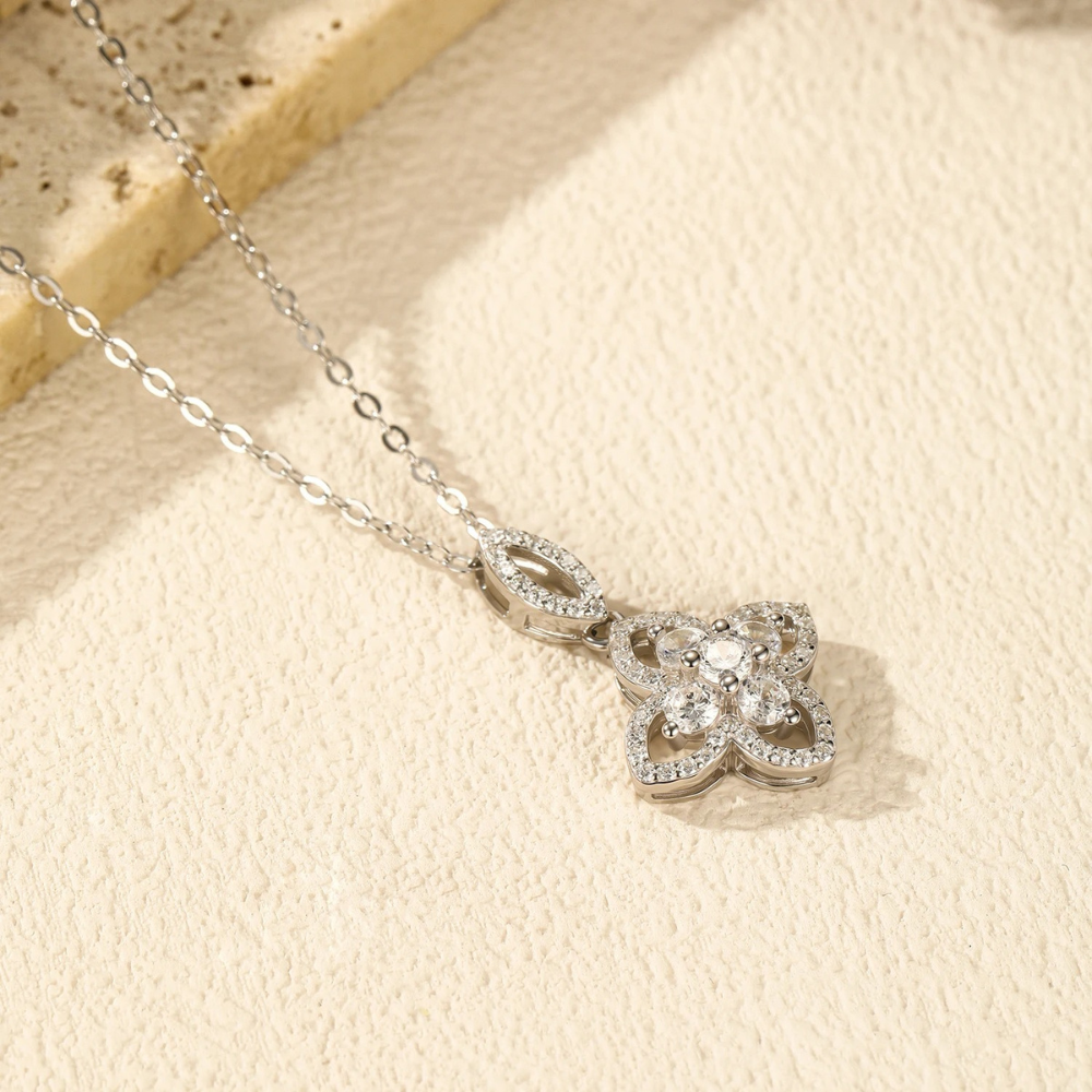 Clove luxe Necklace