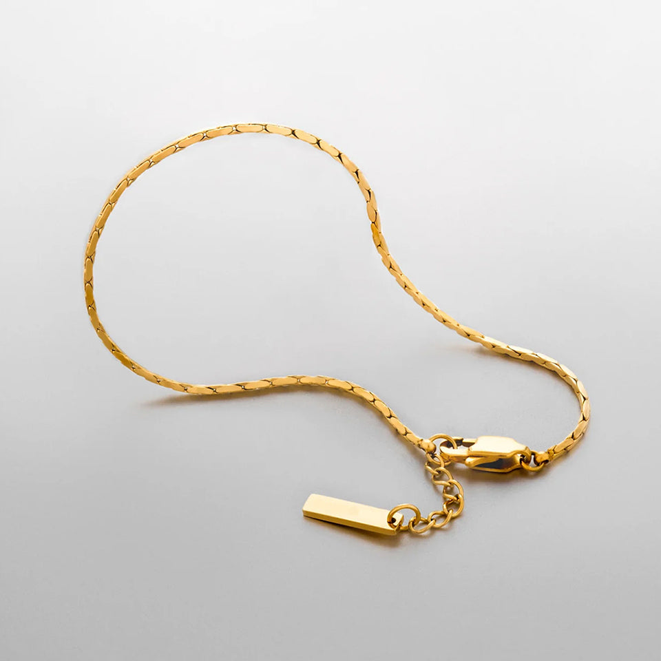 Gold Minimalistic Bracelet