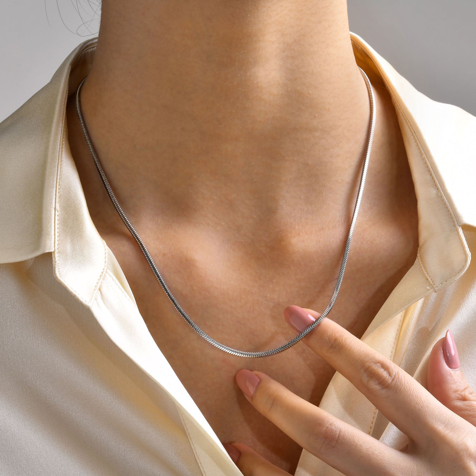 Snake thin Chain (Gold)