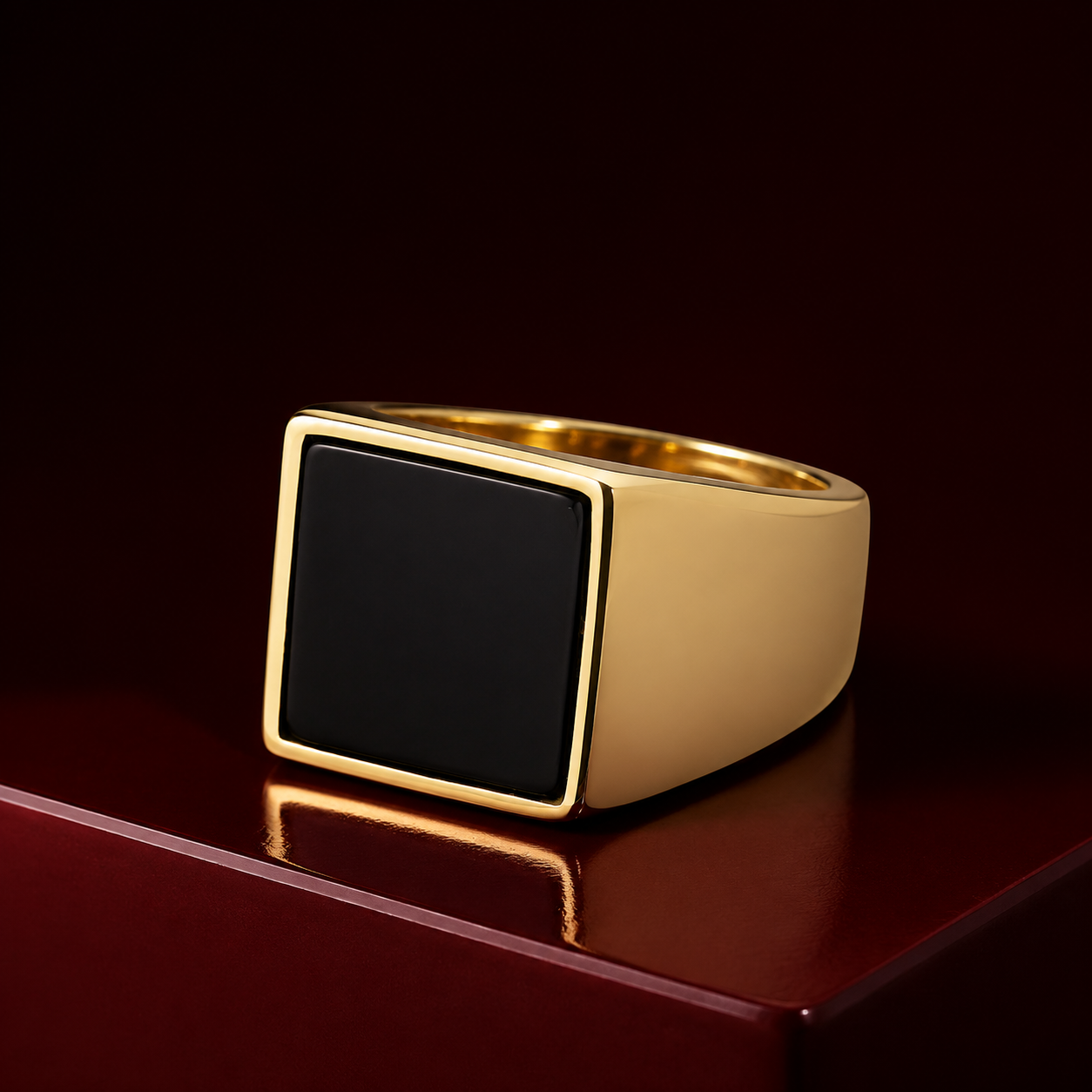 Onyx Frame Gold Ring