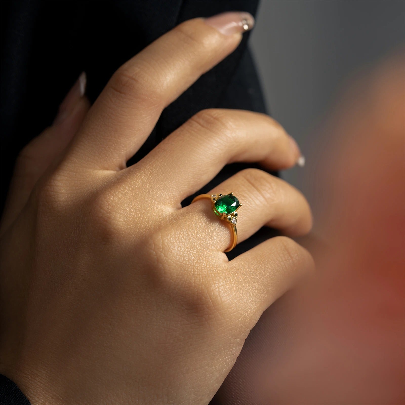 Oval Emerald Ring