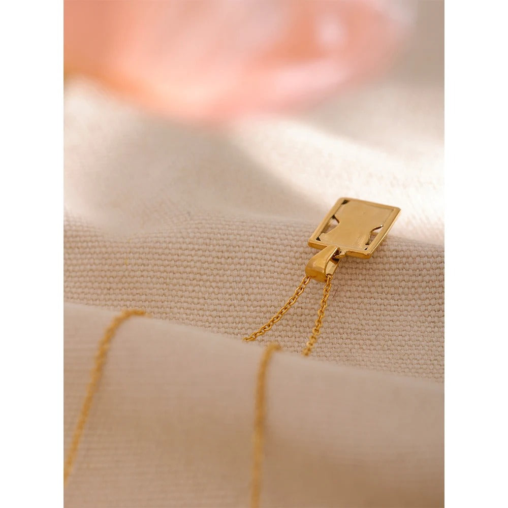 The Muse Pendant