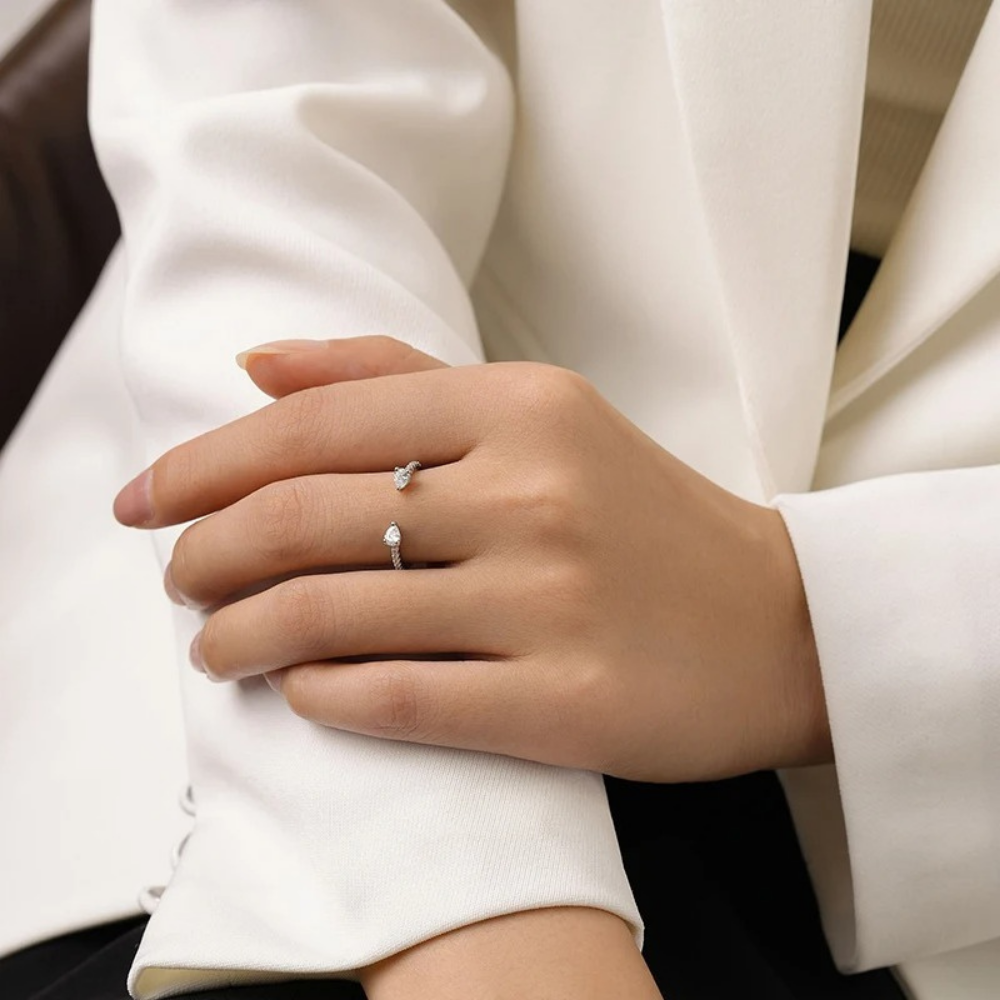 Dewdrop Dazzle Ring