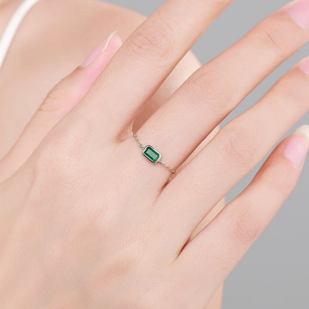 Emera Halo Ring