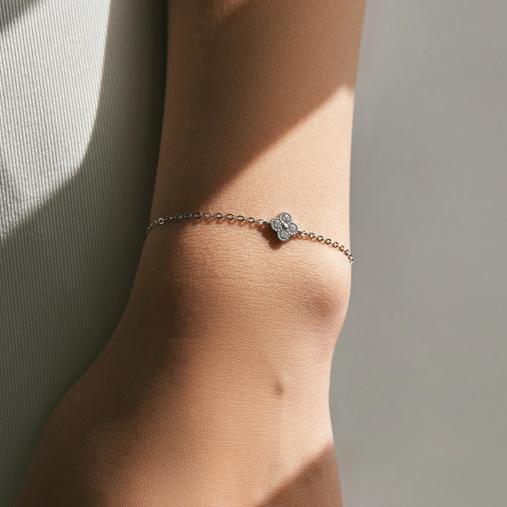 Clover Spark Bracelet