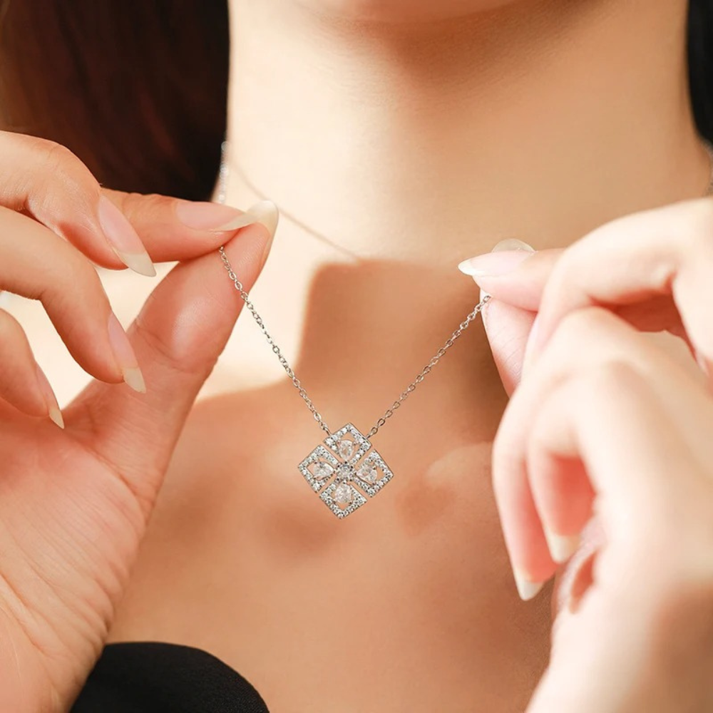 Fleur Frost Necklace
