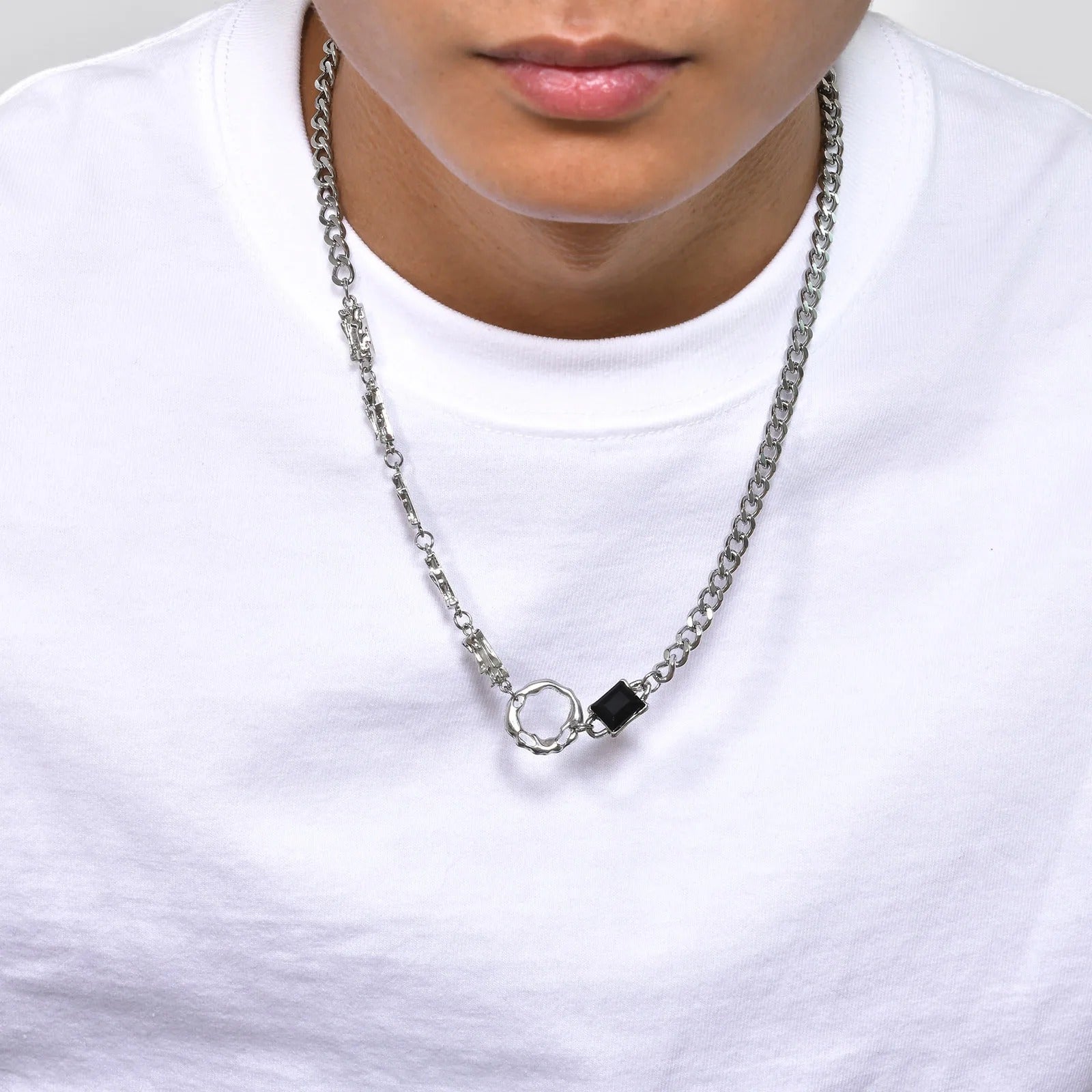 02 Crystal Chain