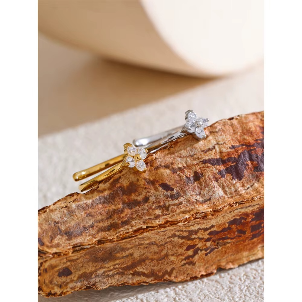 Fleurette Ring